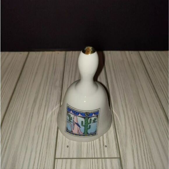 Vintage Ceramic Collectible Bell With Coyote & Cactus Print By MAACK - Picture 3 of 6